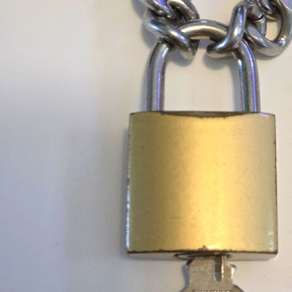 LOCK AND KEY NECKLACE WITH EXTENDER AND KEYCHAIN - Picture 2 of 4